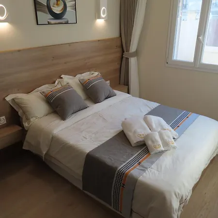 Deux Personnes Avec Salle De Bain Privative Bondy